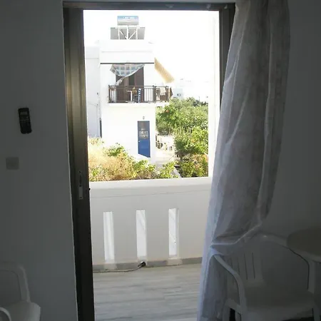 Ampeli Guest house *